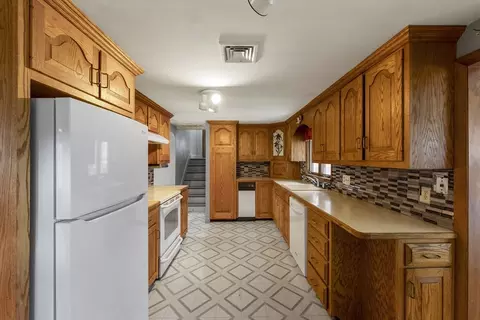 Kitchen - 31 Sunset Dr, Raynham, MA 02767 photo 3 of 3