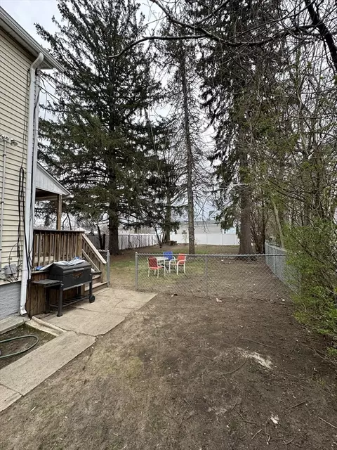 Exterior - 51 Monroe St, Springfield, MA 01109 photo 5 of 8