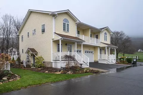 311 East St #2, Easthampton, MA 01027