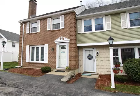 24 Boylston Ln #24, Lowell, MA 01852