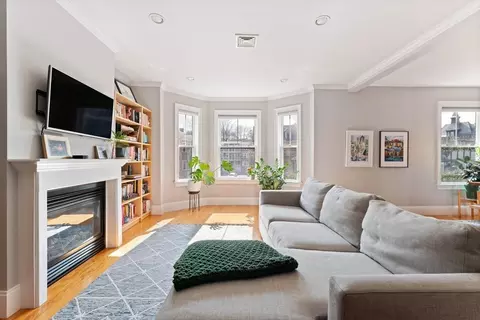 54 Green St #3, Jamaica Plain, MA 02130