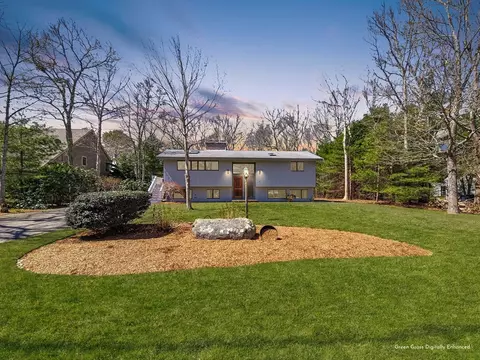 75 Seapit Rd, Falmouth, MA 02536