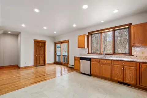 Kitchen - 5 Riverbank Rd #5, Maynard, MA 01754 photo 2 of 4