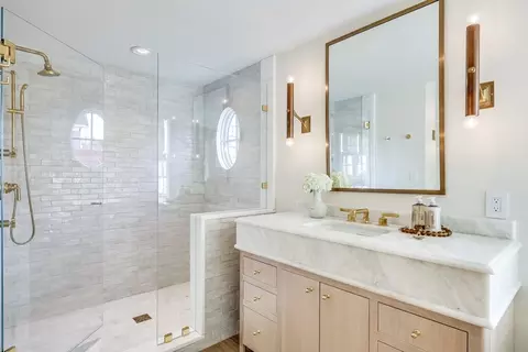 Bath - 149 E Bay Rd, Barnstable, MA 02655 photo 3 of 5