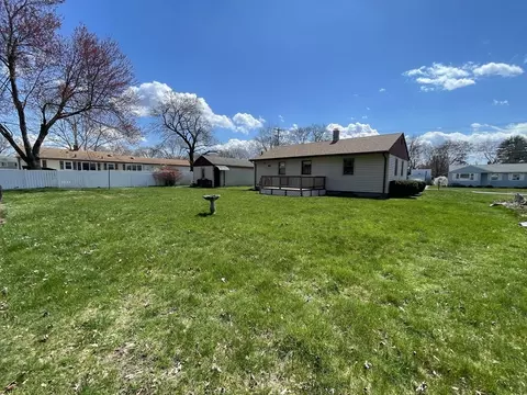 16 Gary Rd, Springfield, MA 01119 photo 8