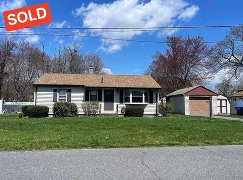 16 Gary Rd, Springfield, MA 01119