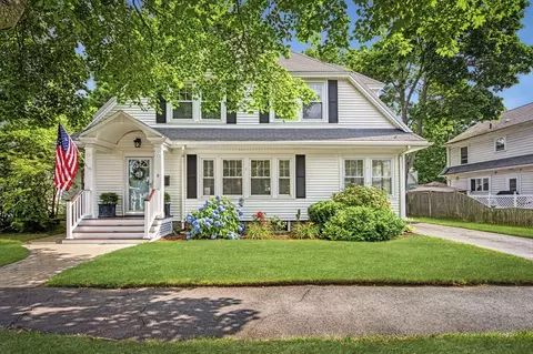 Exterior - 6 Pilgrim Rd, Marblehead, MA 01945 photo 2 of 11