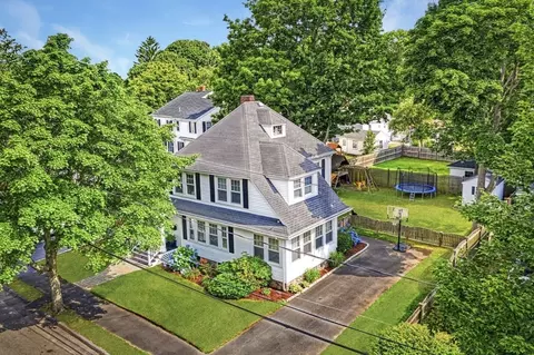 Exterior - 6 Pilgrim Rd, Marblehead, MA 01945 photo 7 of 11