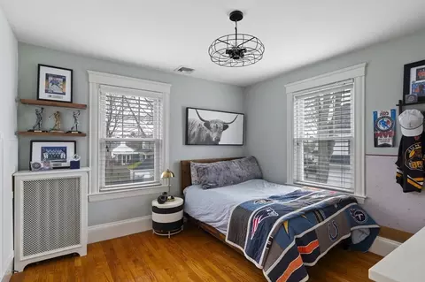 Bedroom - 6 Pilgrim Rd, Marblehead, MA 01945 photo 4 of 6
