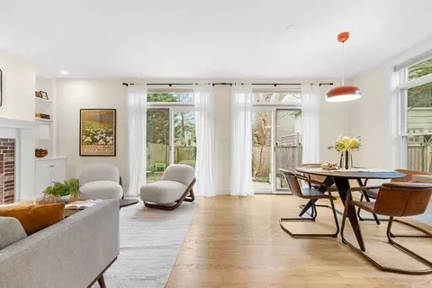 164 Elm St #2, Cambridge, MA 02140