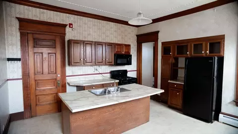 Kitchen - 495 Appleton St, Holyoke, MA 01040 photo 12 of 12