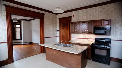 Kitchen - 495 Appleton St, Holyoke, MA 01040 photo 5 of 12