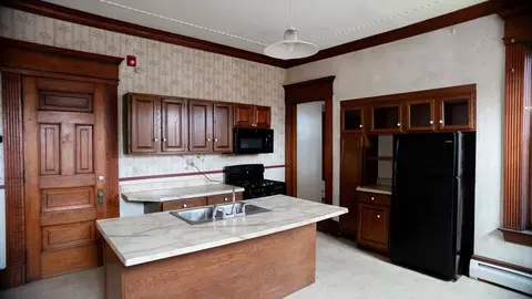 Kitchen - 495 Appleton St, Holyoke, MA 01040 photo 11 of 12