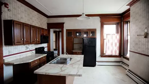 Kitchen - 495 Appleton St, Holyoke, MA 01040 photo 8 of 12