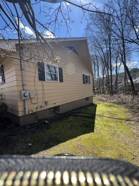 45 Mower St, Worcester, MA 01602 photo 6