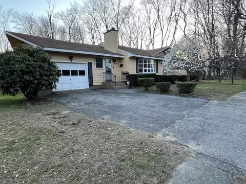 45 Mower St, Worcester, MA 01602 photo 2