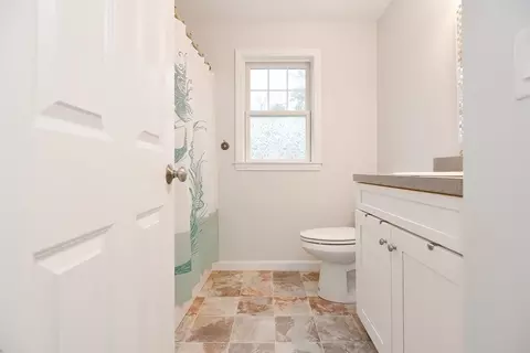 Bath - 8 Wilann Rd, Mashpee, MA 02649 photo 3 of 4