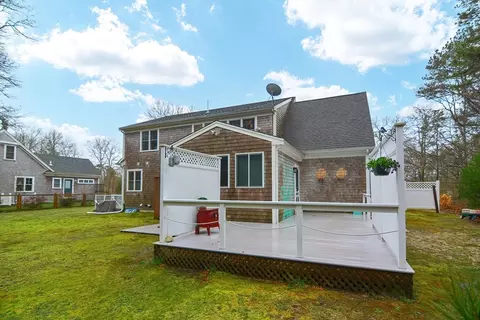 Exterior - 8 Wilann Rd, Mashpee, MA 02649 photo 8 of 10