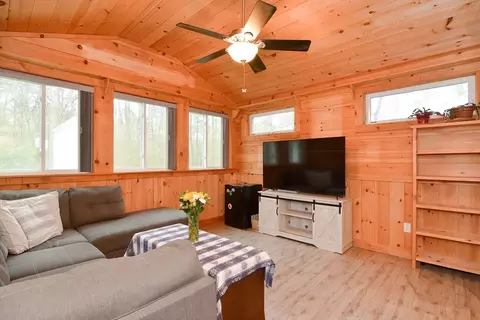 Living - 8 Wilann Rd, Mashpee, MA 02649 photo 4 of 5