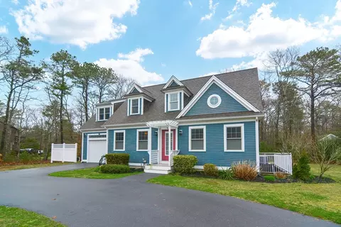 Exterior - 8 Wilann Rd, Mashpee, MA 02649 photo 2 of 10