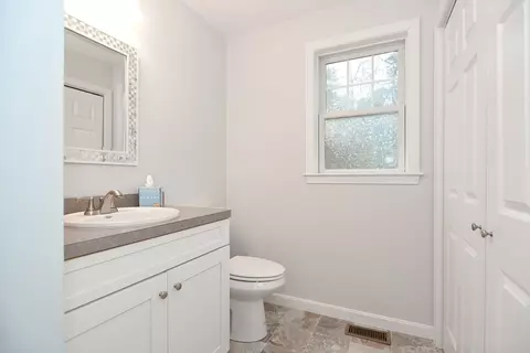 Bath - 8 Wilann Rd, Mashpee, MA 02649 photo 1 of 4