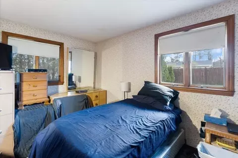 Bedroom - 6 Sycamore St, Danvers, MA 01923 photo 4 of 6