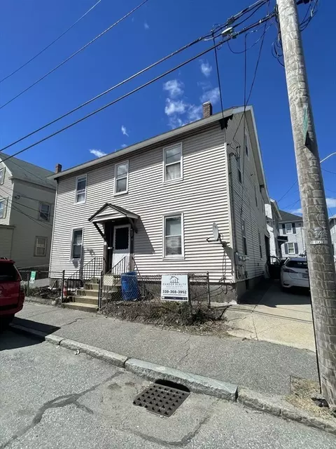153 Cross St, Lowell, MA 01854