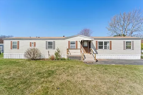 10 Wampanoag Rd, Taunton, MA 02780