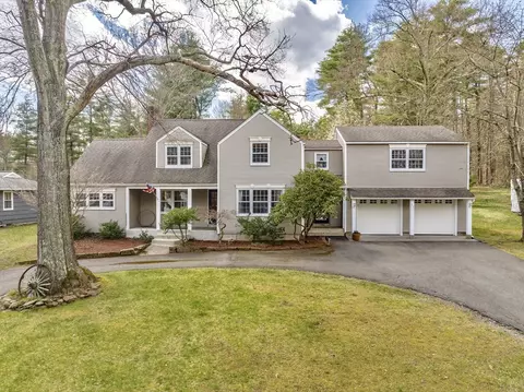 27 Lee St, East Longmeadow, MA 01028