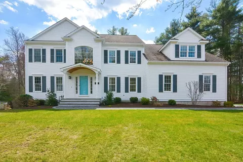 7 Haydn Ln, Walpole, MA 02081