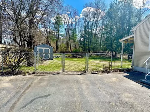 View/Area - 88 Pondview Dr, Ludlow, MA 01056 photo 1 of 3