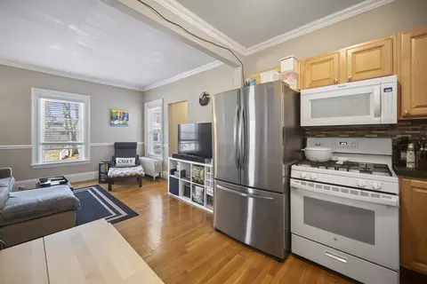 Kitchen - 465 High St, Dedham, MA 02026 photo 2 of 5