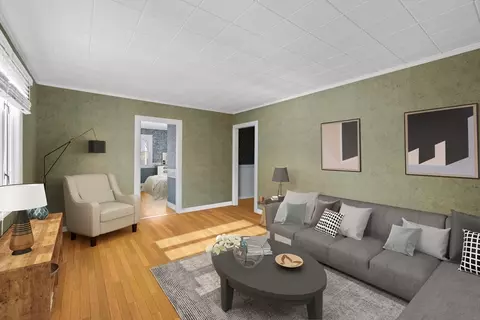 Living - 51 Appleton St, Saugus, MA 01906 photo 2 of 4