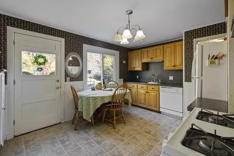 Dining - 51 Appleton St, Saugus, MA 01906 photo 1 of 1