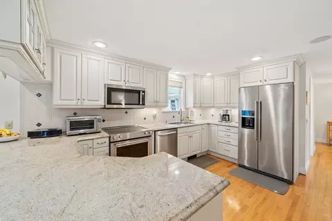 Kitchen - 35 Waterfield Rd, Barnstable, MA 02655 photo 2 of 2