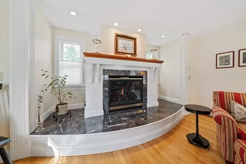 Living - 35 Waterfield Rd, Barnstable, MA 02655 photo 6 of 7