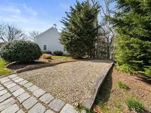 Exterior - 35 Waterfield Rd, Barnstable, MA 02655 photo 3 of 7