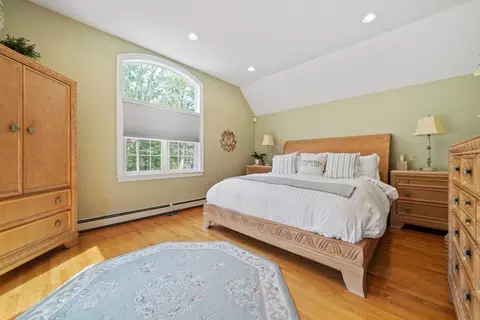 Bedroom - 35 Waterfield Rd, Barnstable, MA 02655 photo 1 of 5