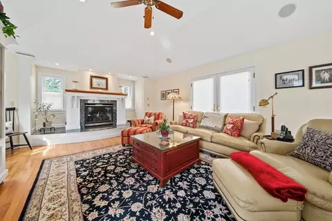 Living - 35 Waterfield Rd, Barnstable, MA 02655 photo 5 of 7