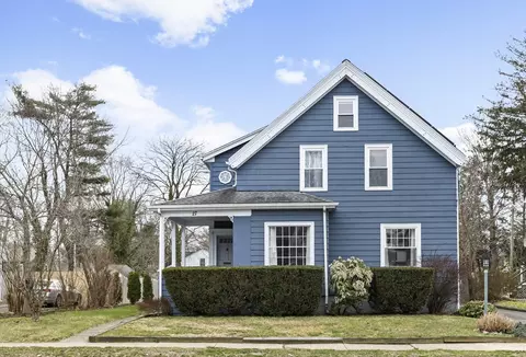27 Holden St, Attleboro, MA 02703