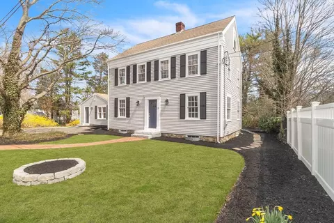 12 Warren Ave, Marshfield, MA 02050