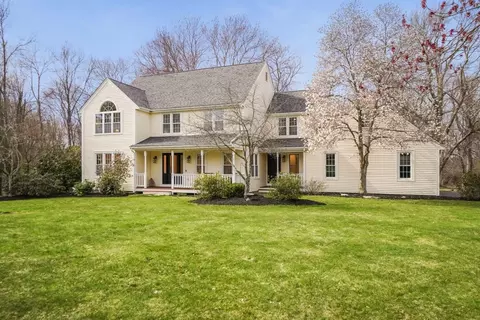 22 Roosevelt Ln, Hopkinton, MA 01748