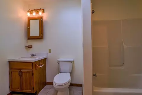 Bath - 170 Laurel Hill Rd, Westhampton, MA 01027 photo 3 of 5