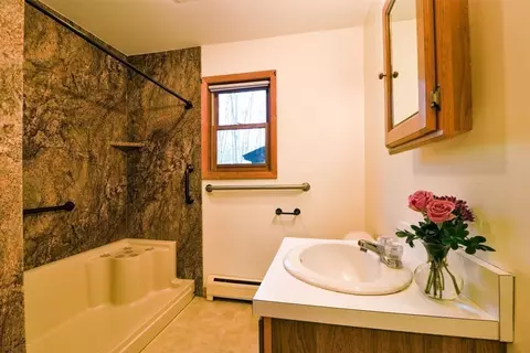Bath - 170 Laurel Hill Rd, Westhampton, MA 01027 photo 5 of 5