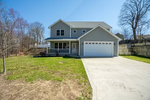 81 Fairhaven Dr, Springfield, MA 01151