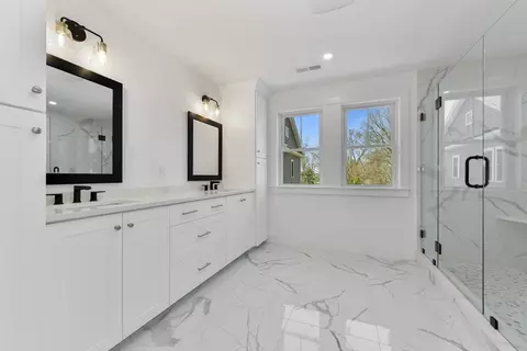 Bath - 43 Barrows St, Dedham, MA 02026 photo 4 of 5