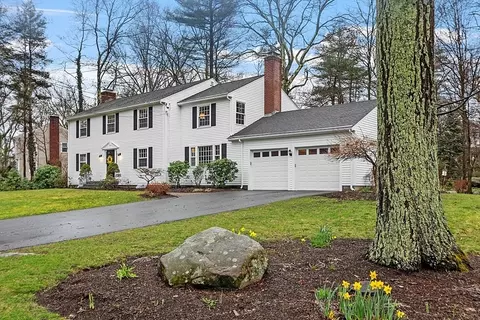 12 Captain Browns Ln, Acton, MA 01720