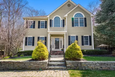 20 Fern Brook Cir, Canton, MA 02021
