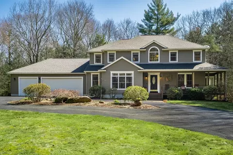 160 Gold St, Belchertown, MA 01007