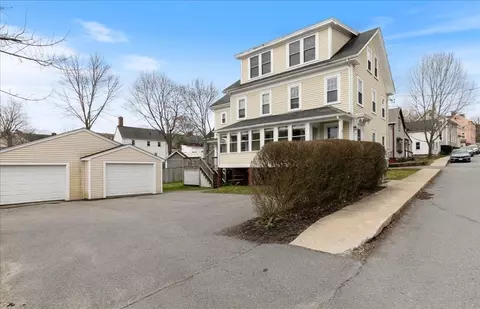 11 Cedar St #11, Amesbury, MA 01913